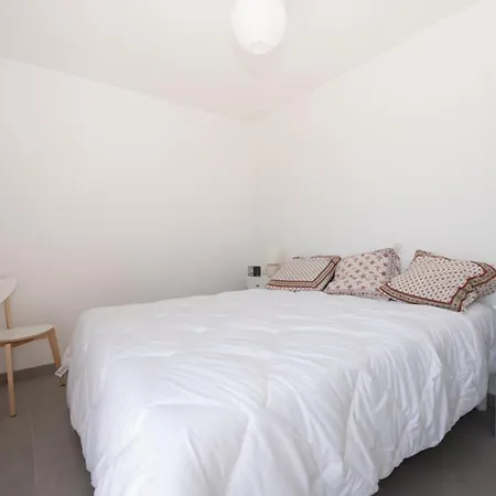 Le Lavandou, T3 Climatise 4 Pers, Proximite Plage, Parking - Fr-1-803-59