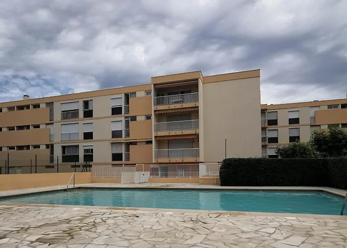 Apartment Le Lavandou, T3 Climatise 4 Pers, Proximite Plage, Parking - Fr-1-803-59