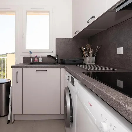 Daire Le Lavandou, T3 Climatise 4 Pers, Proximite Plage, Parking - Fr-1-803-59