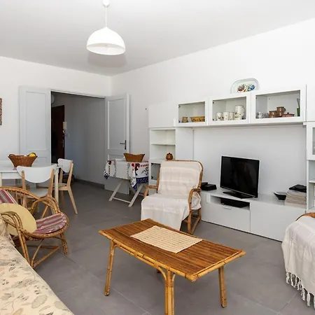 Le Lavandou, T3 Climatise 4 Pers, Proximite Plage, Parking - Fr-1-803-59 Daire