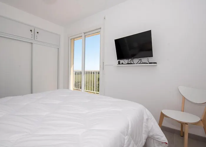 Le Lavandou, T3 Climatise 4 Pers, Proximite Plage, Parking - Fr-1-803-59 Apartman *